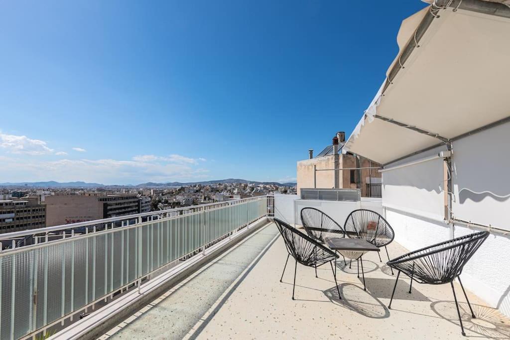 Penthouse Under Acropolis * Athen